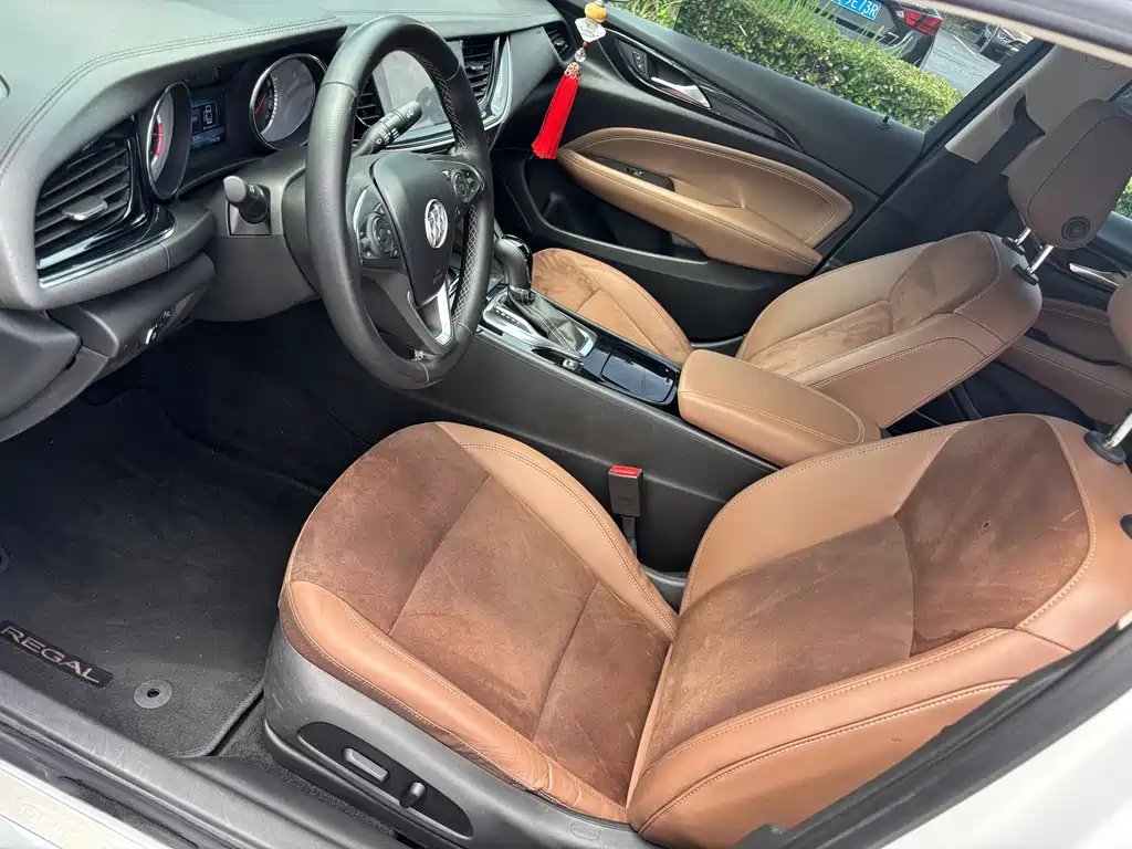 Buick Regal — миниатюра 8