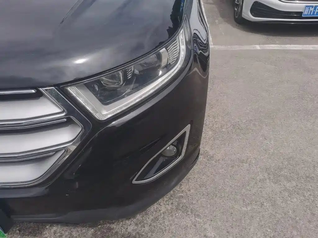 Ford Edge — миниатюра 24