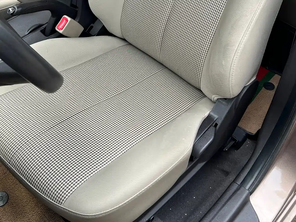 Hyundai Elantra 2015 1.6L MT Comfort
