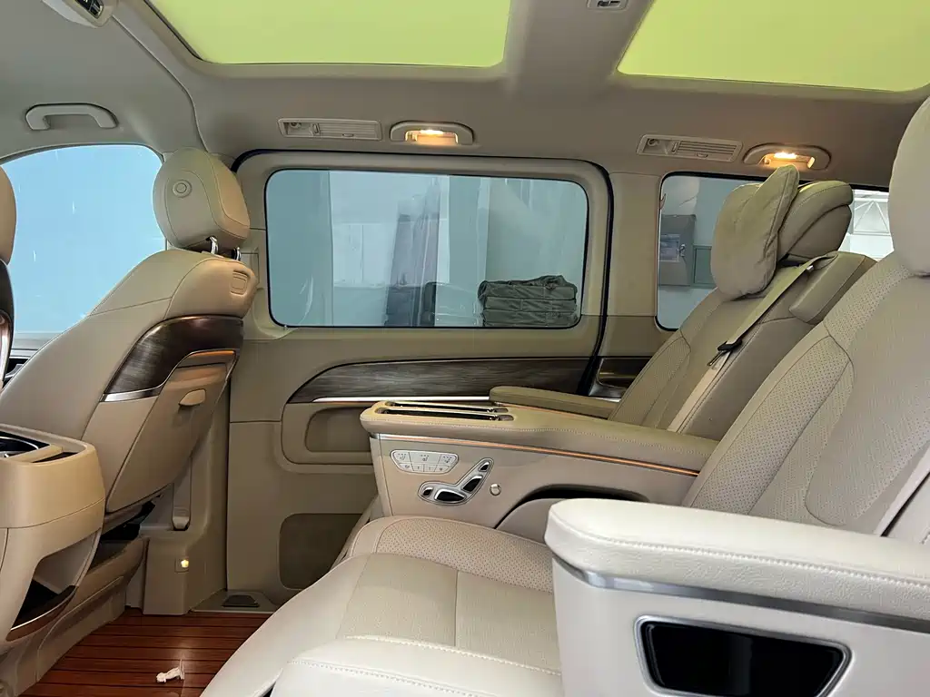 MERCEDES-BENZ V CLASS