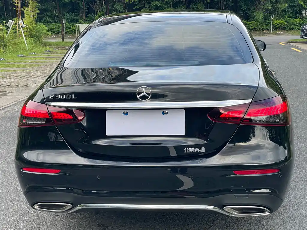 Mercedes-Benz E-Class — миниатюра 22