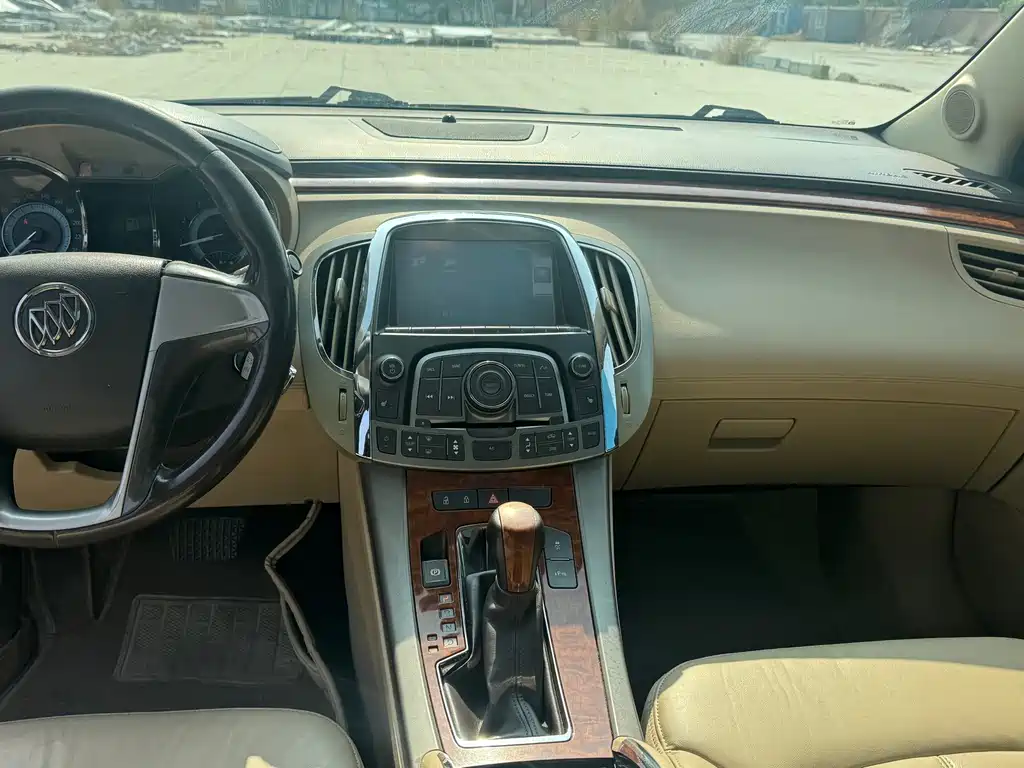 Buick LaCrosse — миниатюра 8