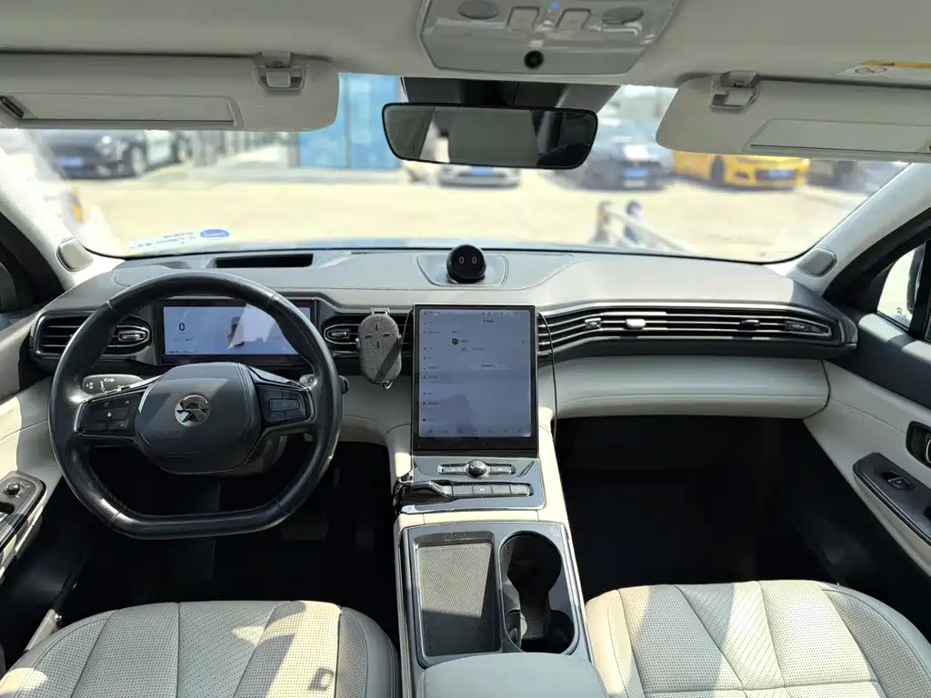 NIO ES8 — миниатюра 2