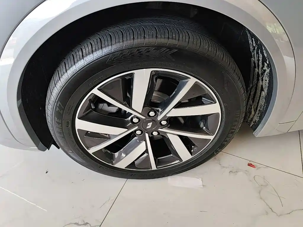 Li Auto Li L7 — миниатюра 23