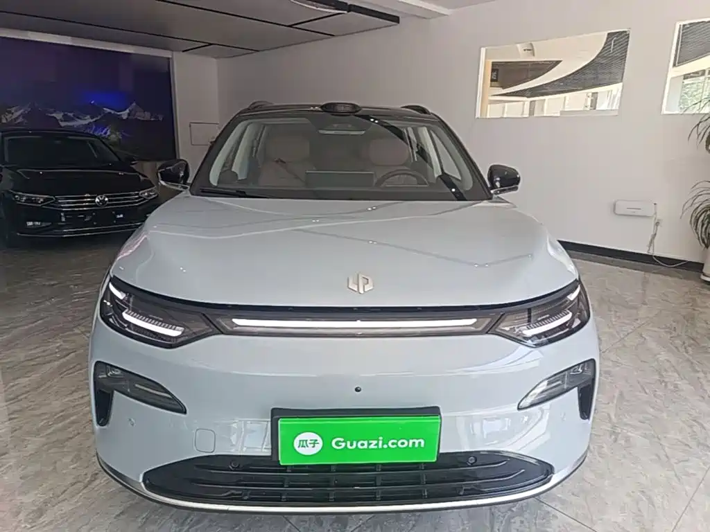 Leapmotor Leapmotor C11 — миниатюра 3