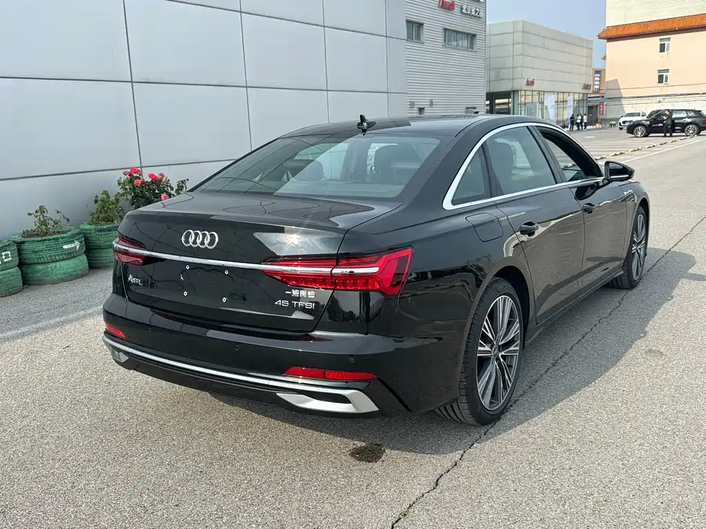 Audi A6L — миниатюра 7