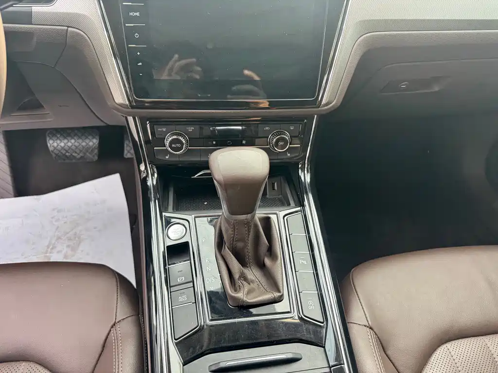 Volkswagen Phideon — миниатюра 7