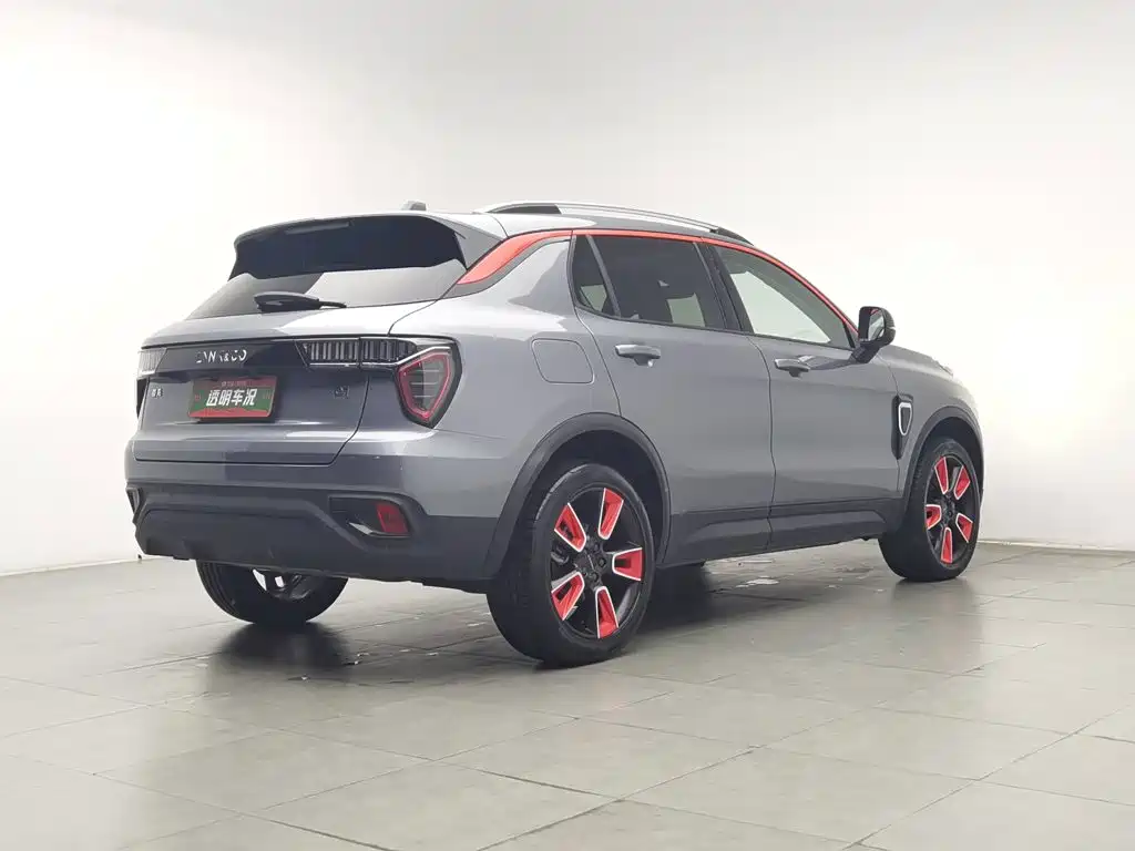 Lynk & Co 01 — миниатюра 2