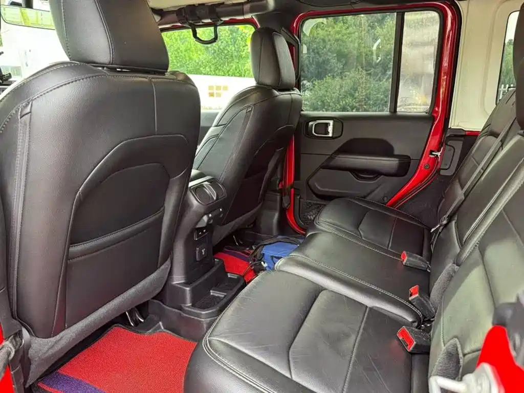 Jeep Wrangler — миниатюра 8