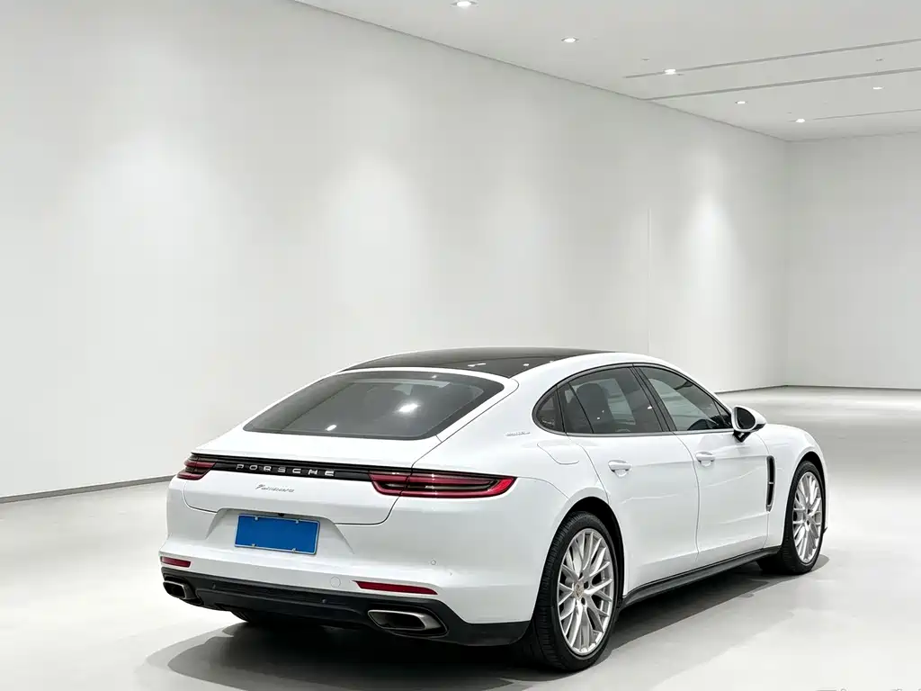 Porsche Panamera — миниатюра 4