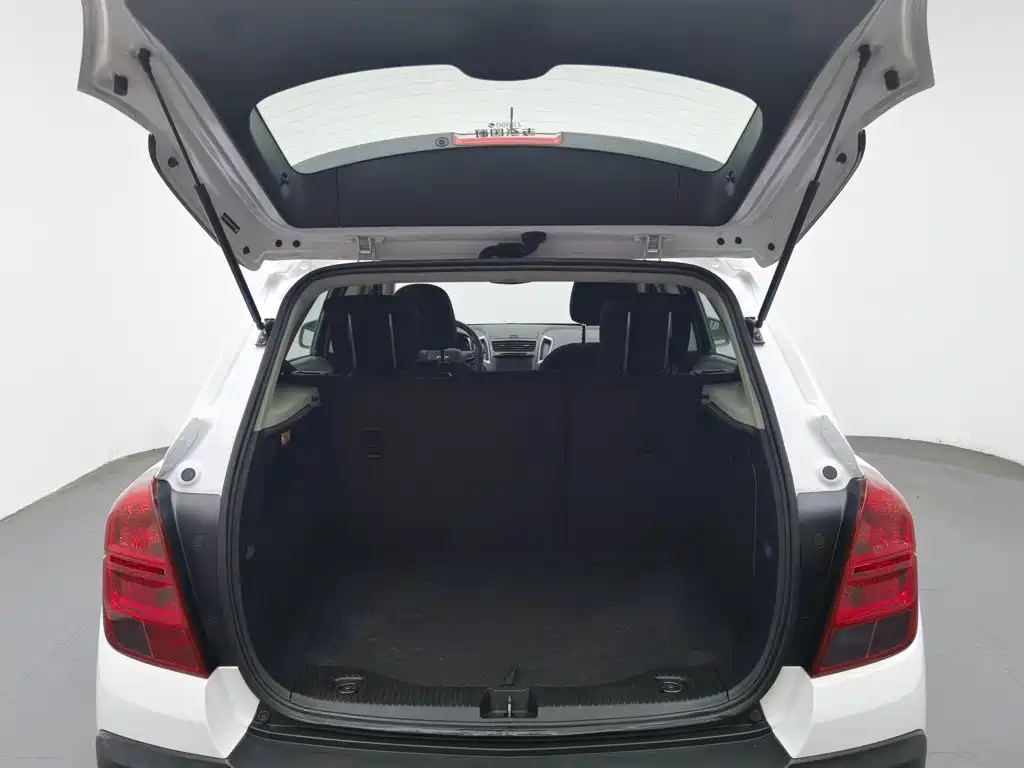 Chevrolet Trax — миниатюра 16