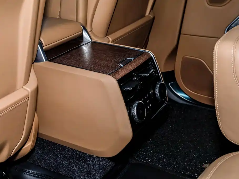 Land Rover Range Rover — миниатюра 12