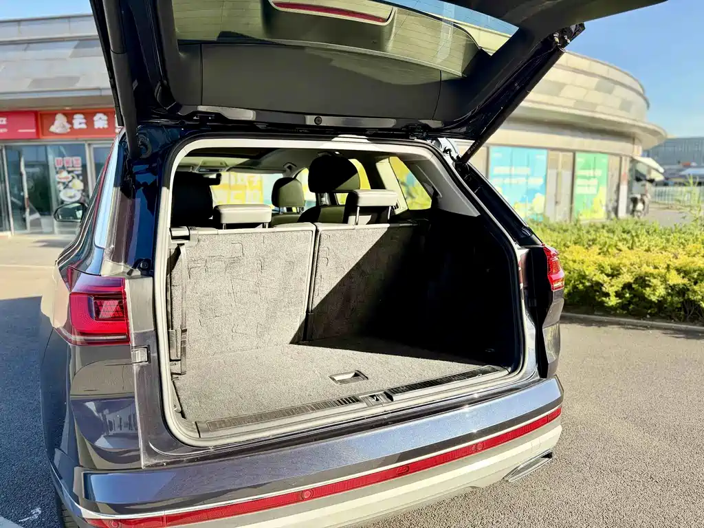 Volkswagen Viloran 2022 380TSI Luxury Pro 6 мест