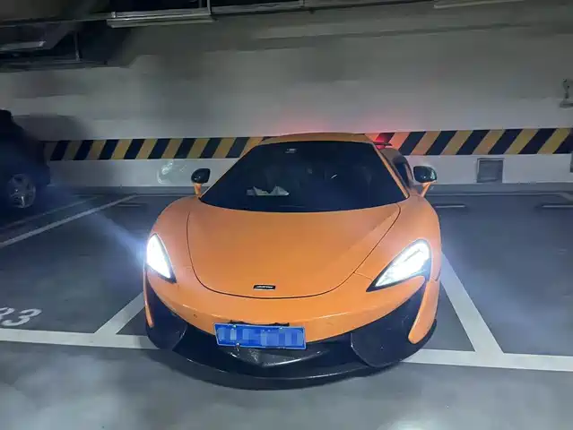 MCLAREN  570 2018
