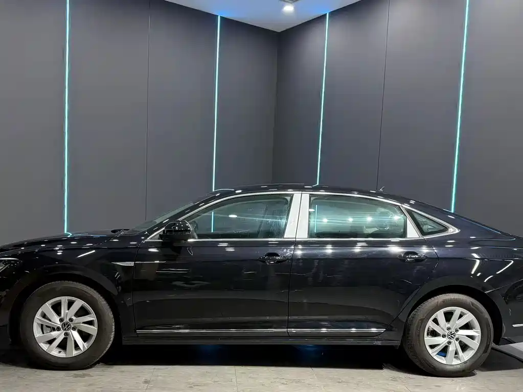 Volkswagen Passat PHEV — миниатюра 5