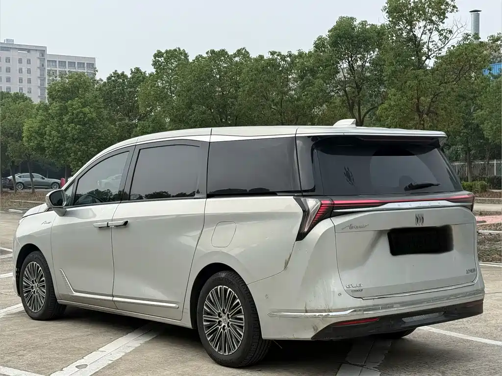 Buick GL8 Hybrid — миниатюра 13