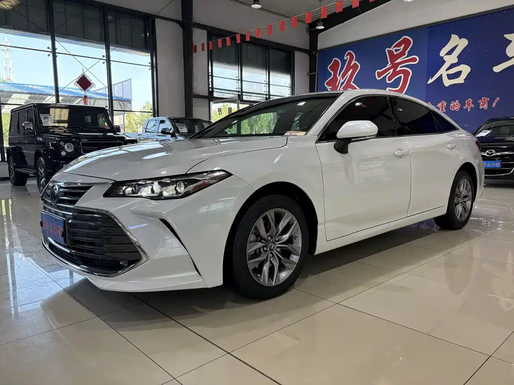 Купить Toyota Avalon
