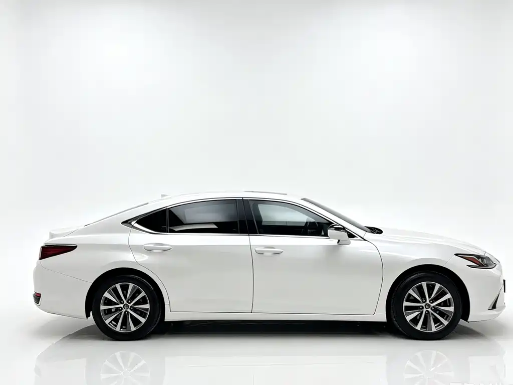 Lexus ES 2020 200