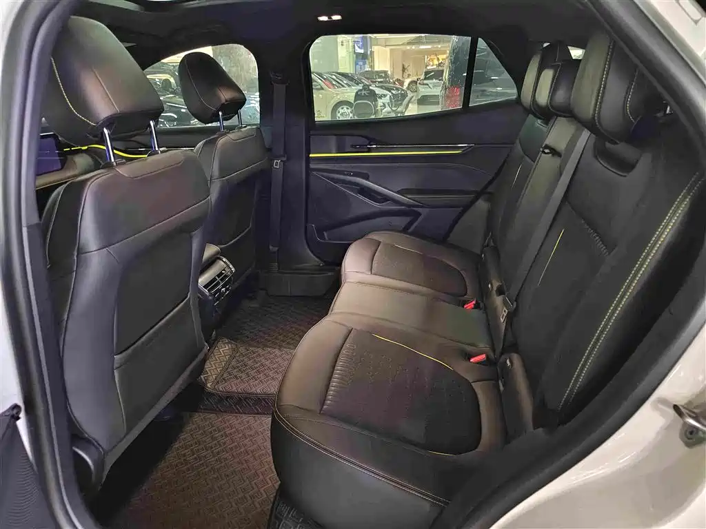 Ford Mondeo — миниатюра 9