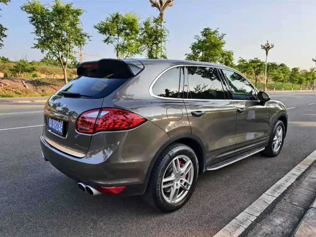 Porsche Cayenne 2011 Cayenne Turbo 4.8T