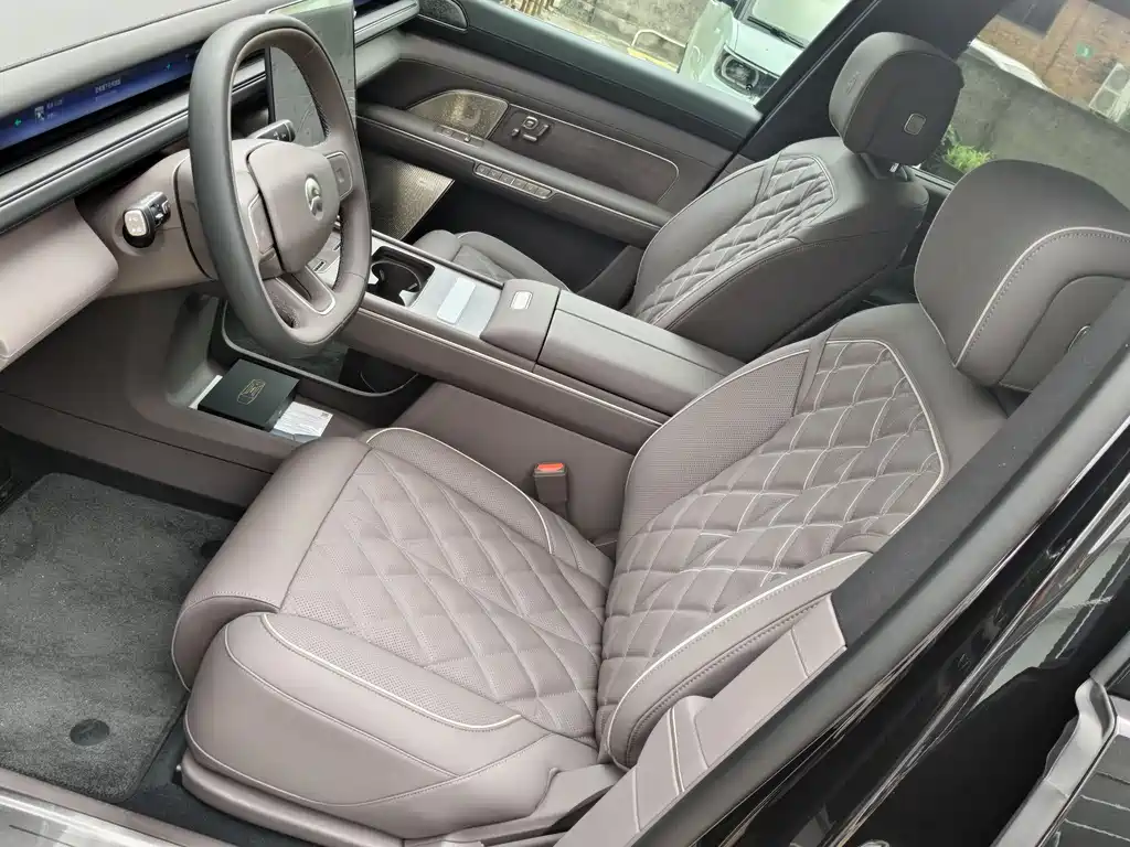 NIO ES8 2026 мест Executive
