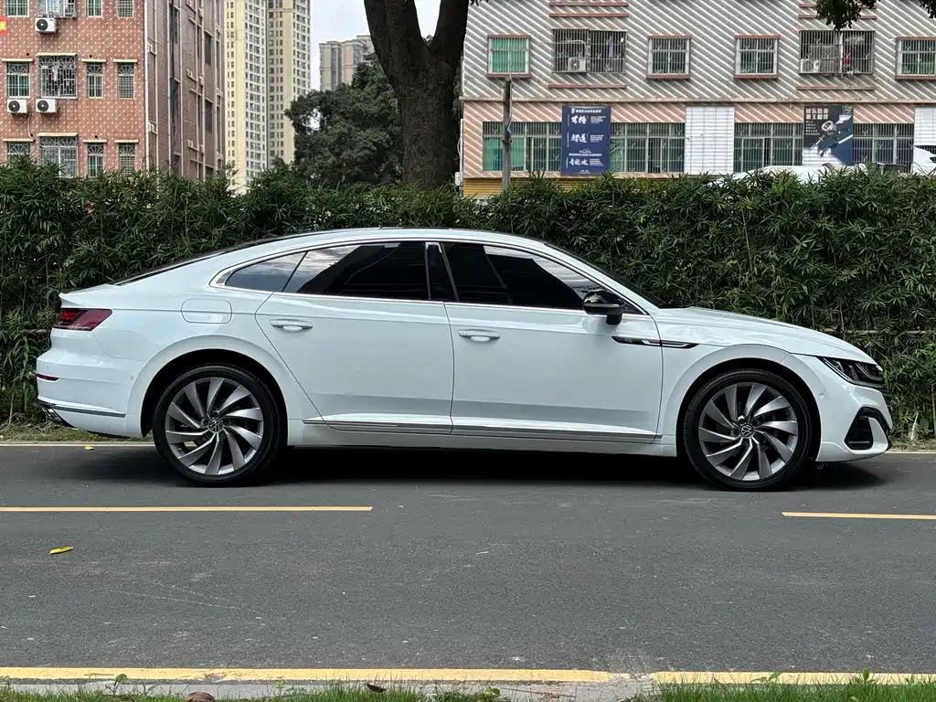Volkswagen CC — миниатюра 4