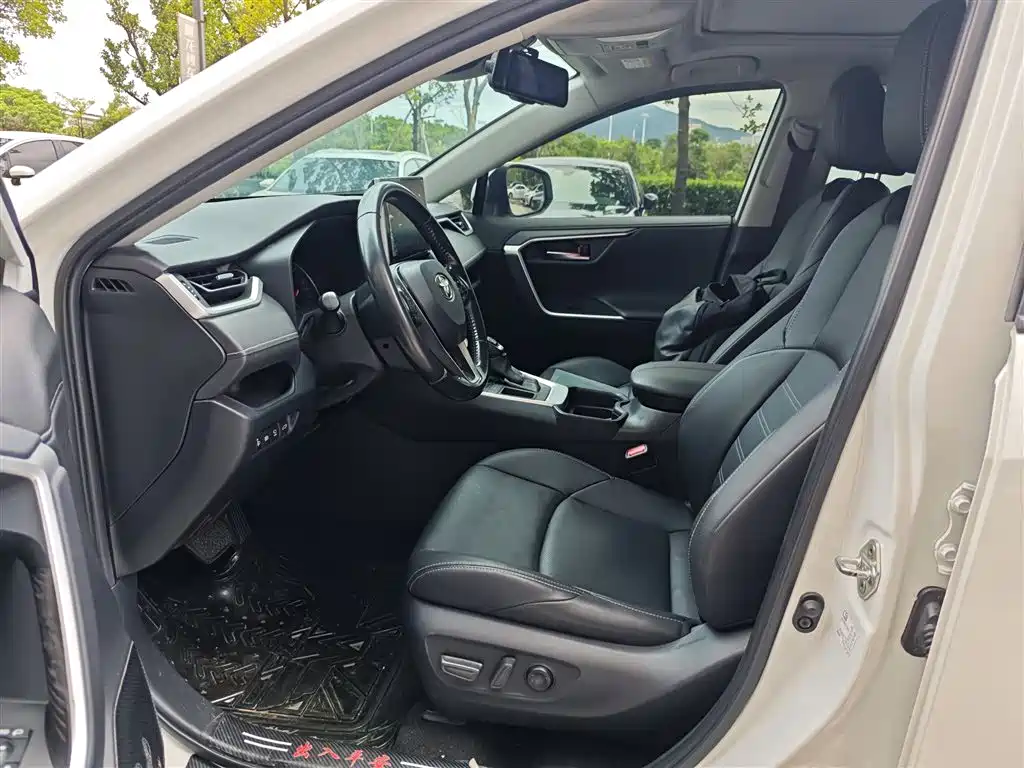 Toyota Wildlander — миниатюра 4