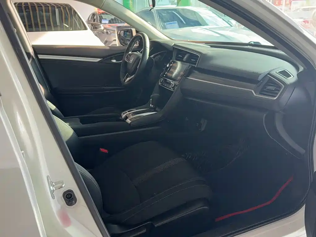Honda Civic — миниатюра 11