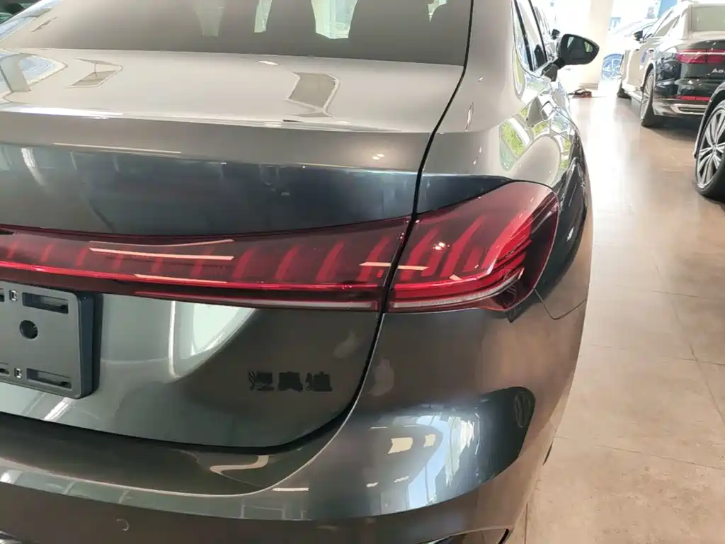 Audi A5L — миниатюра 8