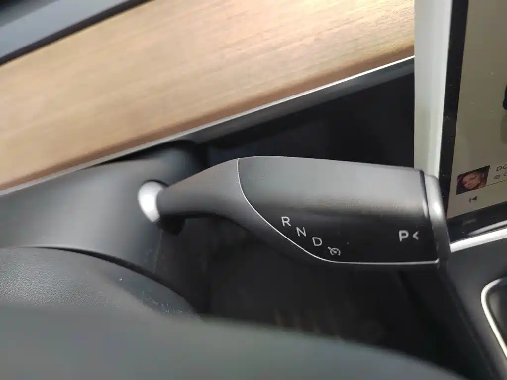 Tesla Model 3 — миниатюра 15