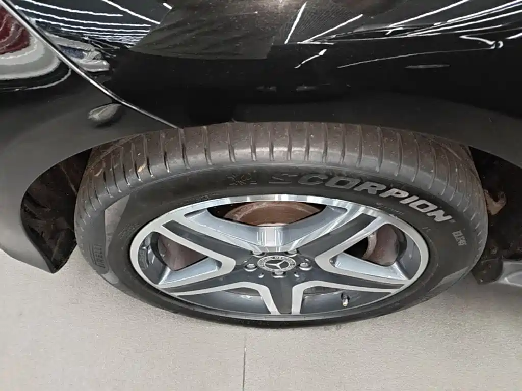 Mercedes-Benz GLE (Import) — миниатюра 23