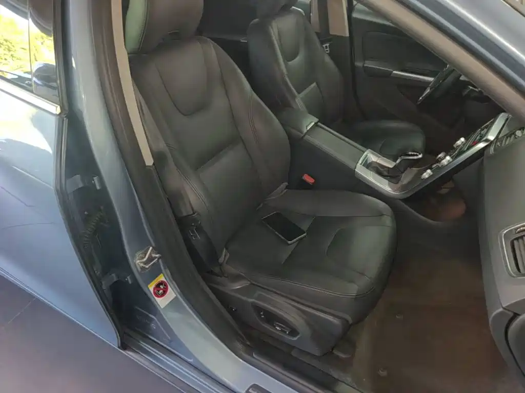 Volvo S60 — миниатюра 25
