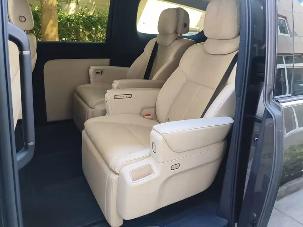 Li Auto Li MEGA — миниатюра 17