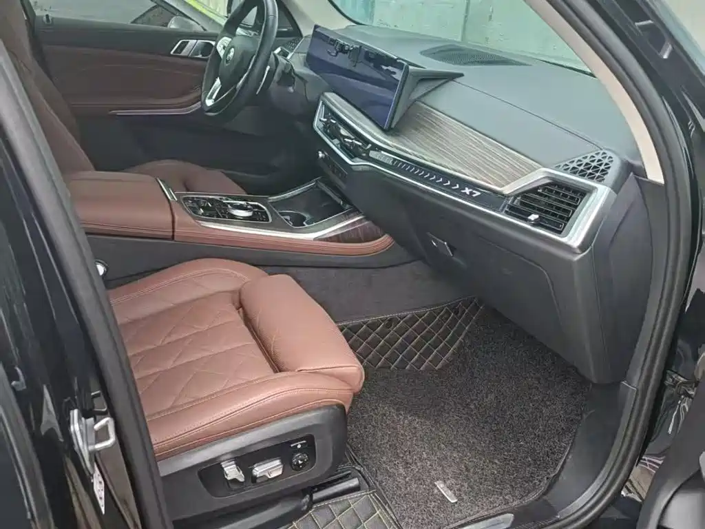 BMW X7 — миниатюра 7