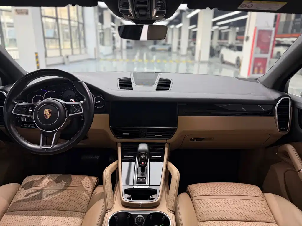 Porsche Cayenne — миниатюра 8