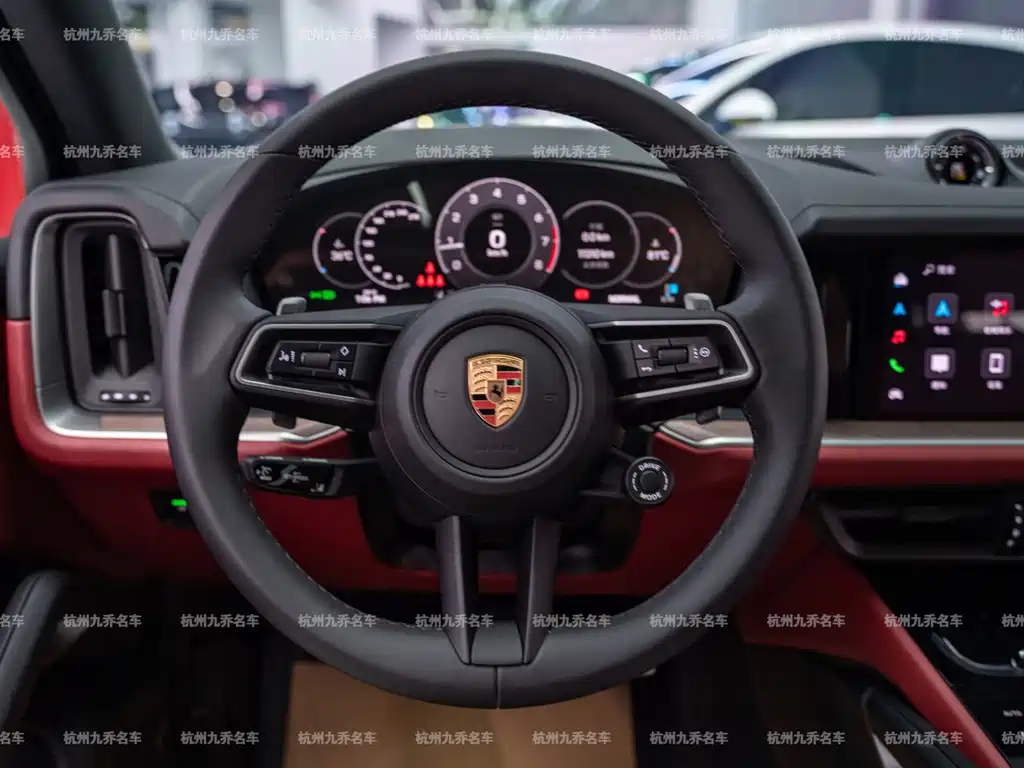Porsche Cayenne — миниатюра 18