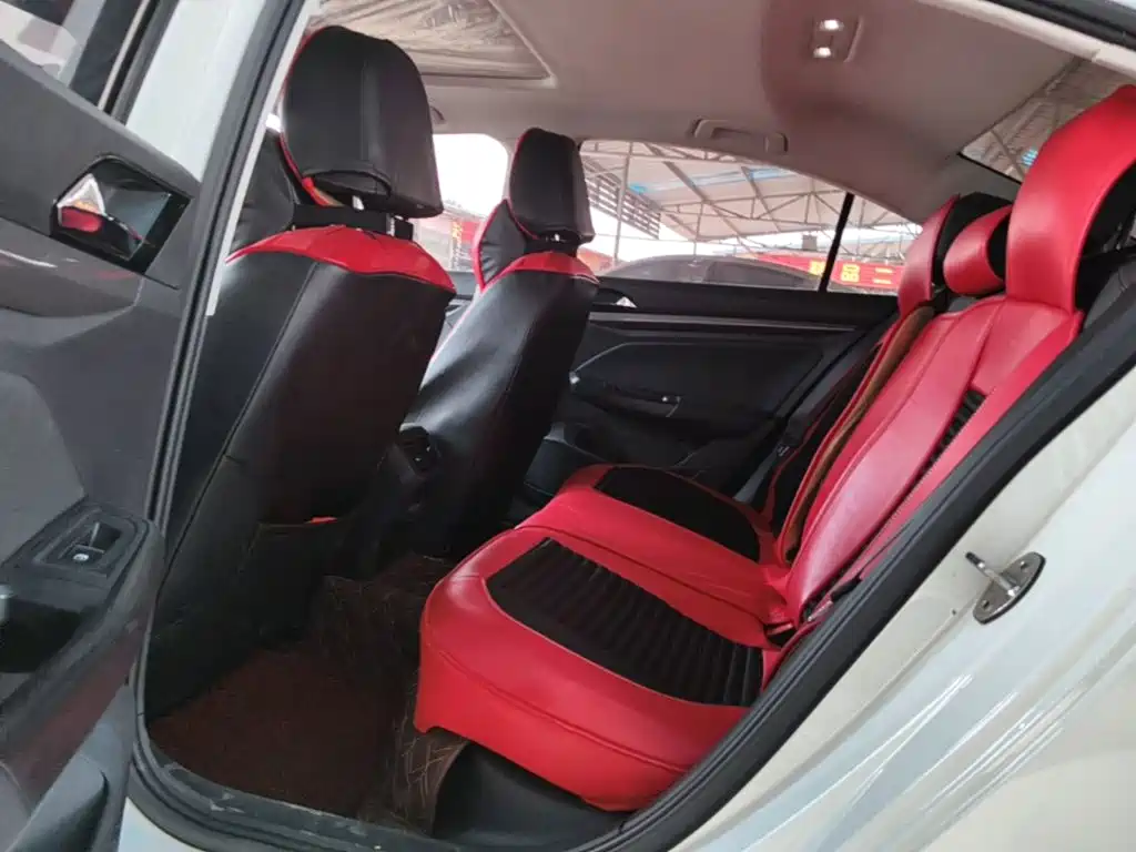 Volkswagen Bora — миниатюра 17