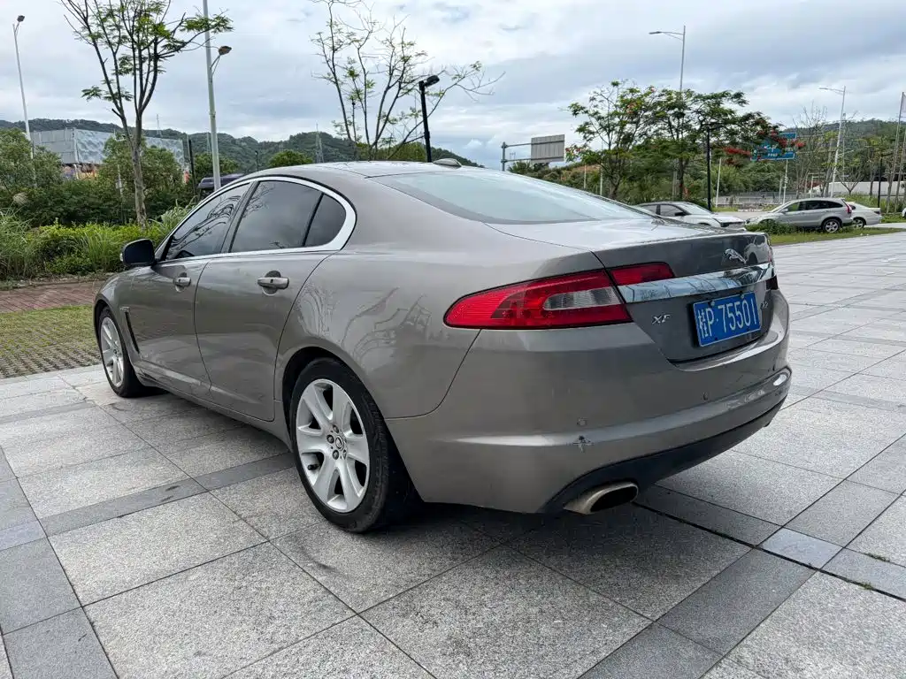 Jaguar XF — миниатюра 4