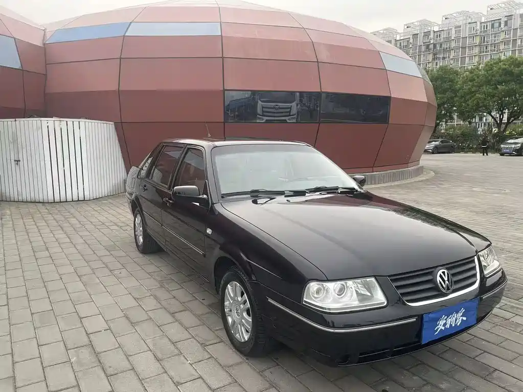 Volkswagen Santana 07 2.0 AT Luxury