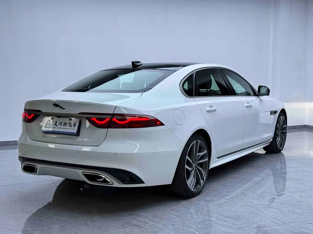 Jaguar XFL — миниатюра 22