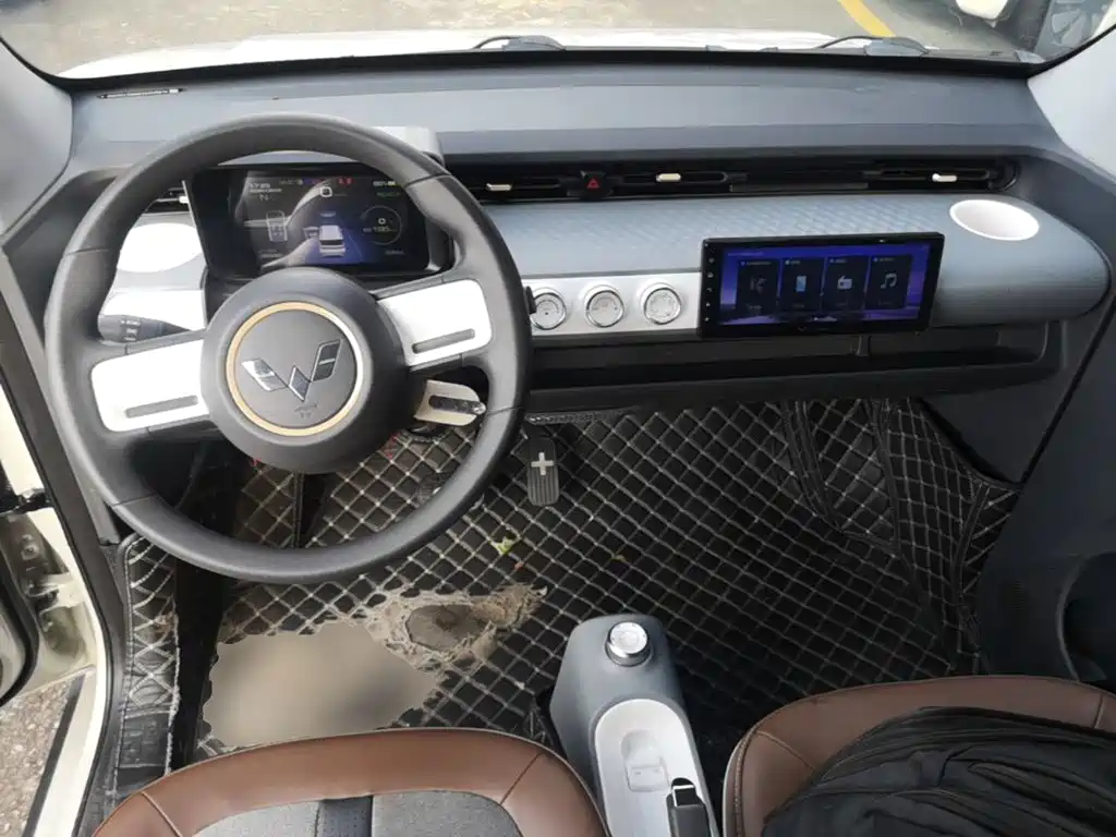Wuling MINIEV — миниатюра 10