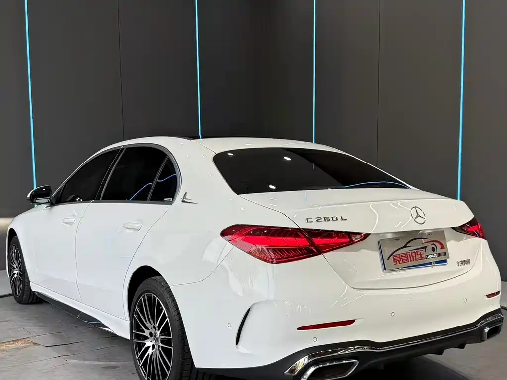 Mercedes-Benz C-Class — миниатюра 8