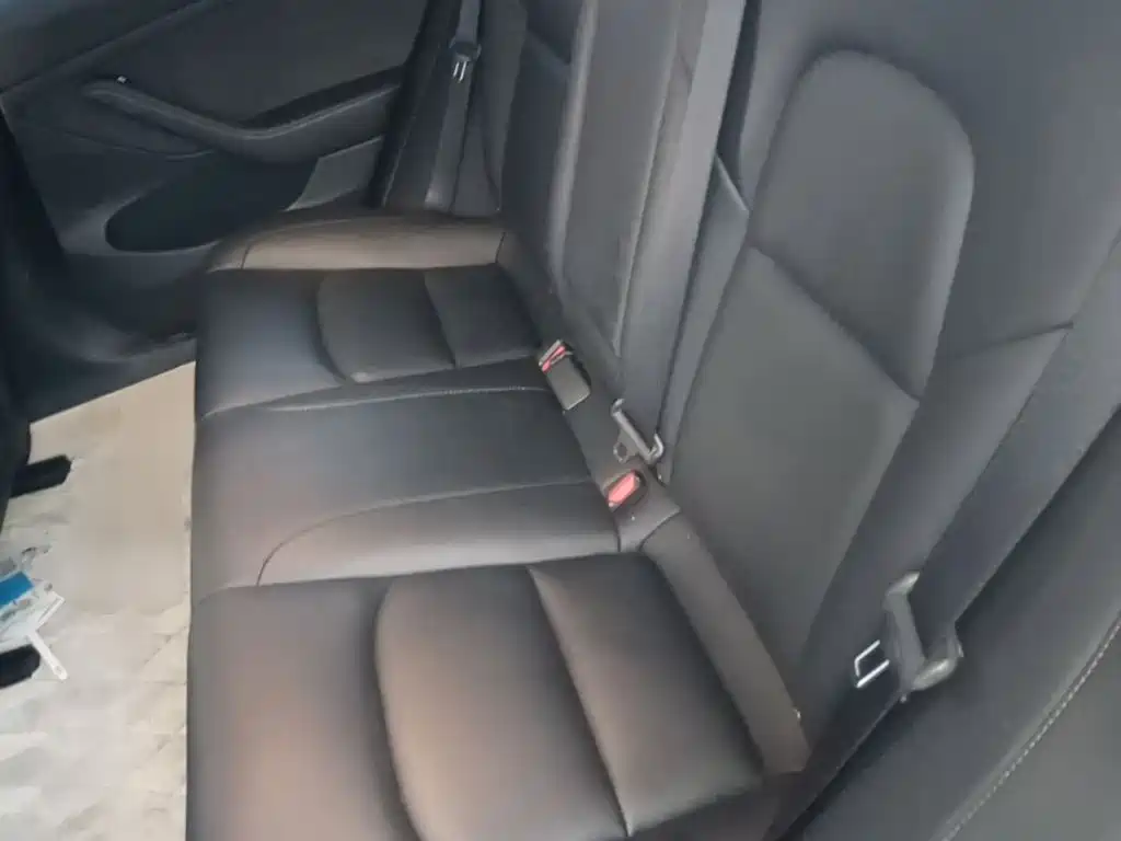 Tesla Model 3 — миниатюра 17