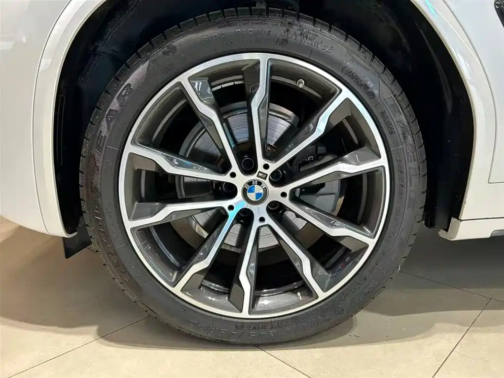 BMW X3 — миниатюра 8