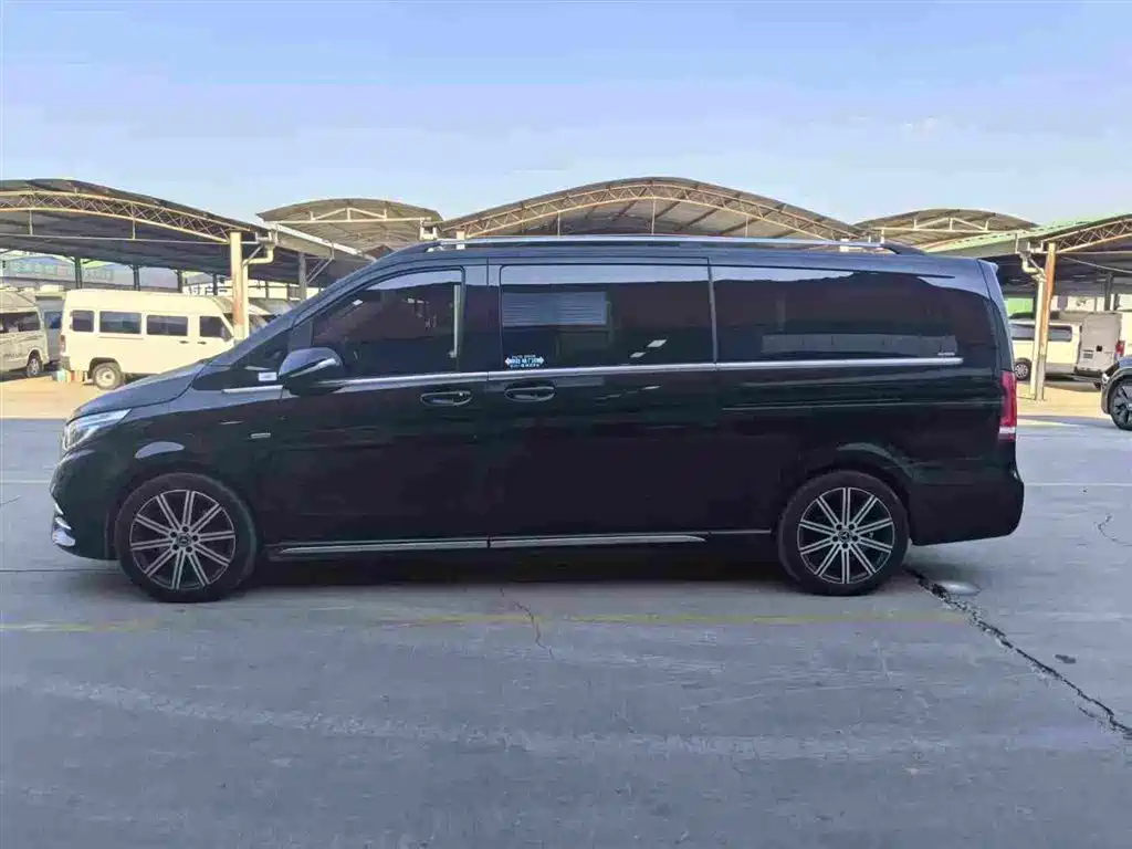 Mercedes-Benz V-Class — миниатюра 2