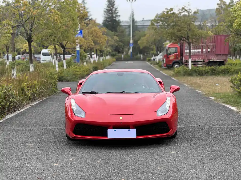 Ferrari 488 — миниатюра 6