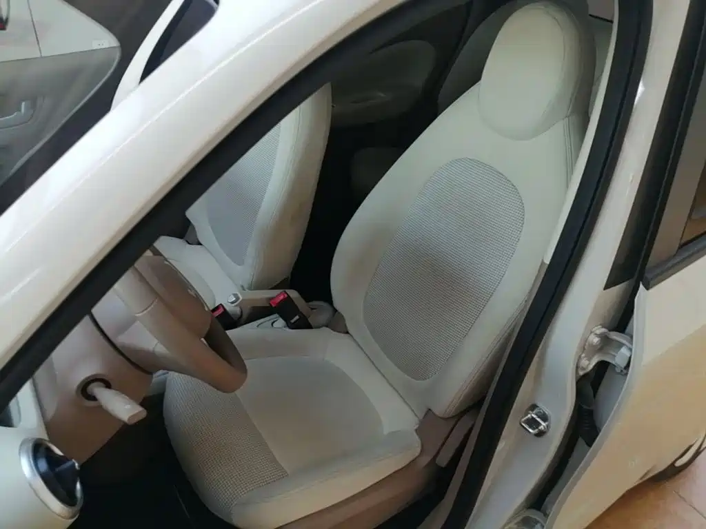 Wuling MINIEV — миниатюра 15