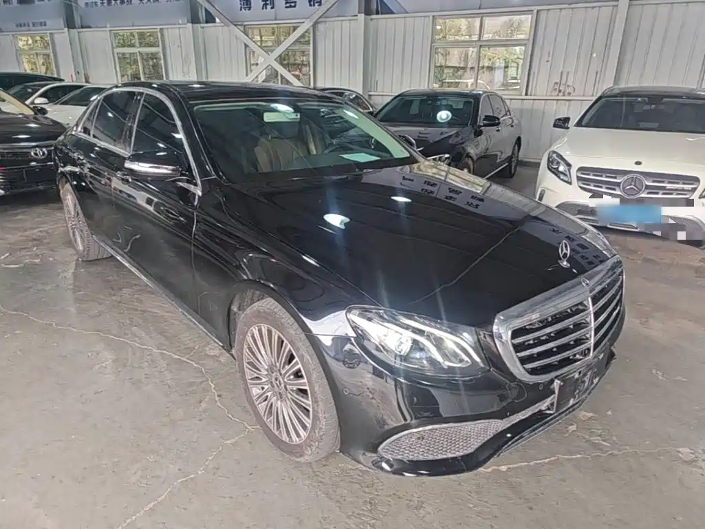 Mercedes-Benz E-Class — миниатюра 4
