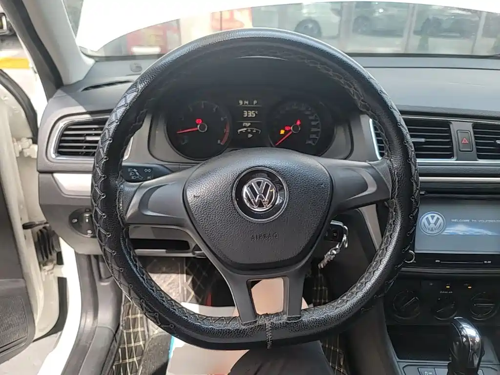 Volkswagen Lavida — миниатюра 11