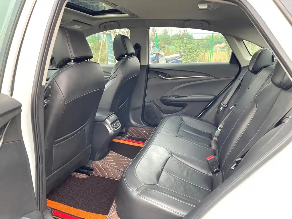 Buick Excelle — миниатюра 6